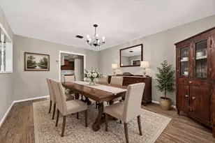 2002 Crestwood Dr, Richmond, TX 77469 - Photo 2