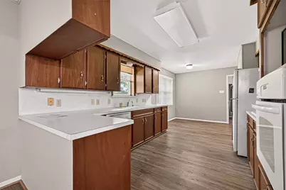 2002 Crestwood Drive, Richmond, TX 77469 - Photo 18