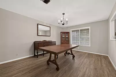 2002 Crestwood Drive, Richmond, TX 77469 - Photo 10