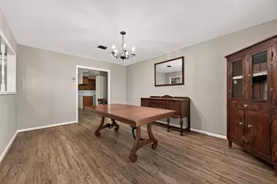 2002 Crestwood Drive, Richmond, TX 77469 - Photo 8