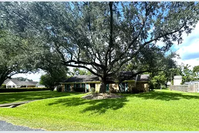 803 Merry Lane, Wharton, TX 77488 - Photo 4