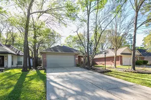 58 N Delta Mill Cir Circle, The Woodlands, TX 77385 - Photo 2