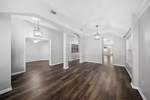 58 N Delta Mill Cir Circle, The Woodlands, TX 77385 - Photo 4