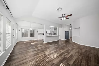 58 N Delta Mill Cir Circle, The Woodlands, TX 77385 - Photo 8