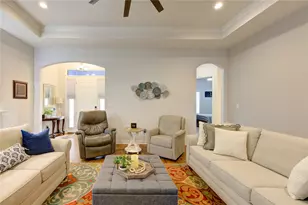 2006 Lynn St, El Campo, TX 77437 - Photo 4