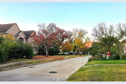 851 Jaquet Drive, Bellaire, TX 77401 - Photo 36