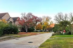 851 Jaquet Dr, Bellaire, TX 77401 - Photo 36