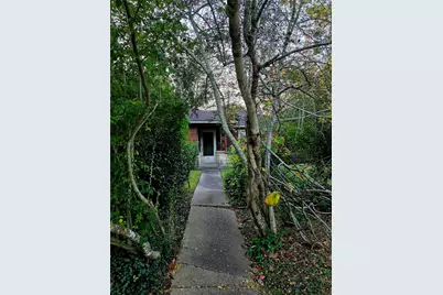 851 Jaquet Drive, Bellaire, TX 77401 - Photo 24