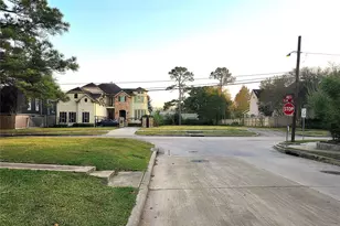 851 Jaquet Dr, Bellaire, TX 77401 - Photo 22