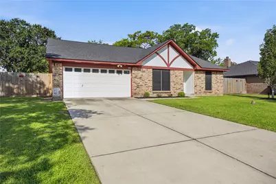4850 Kentington Drive, Alvin, TX 77511 - Photo 2