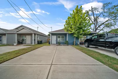 403 E Avenue G, Conroe, TX 77301 - Photo 18