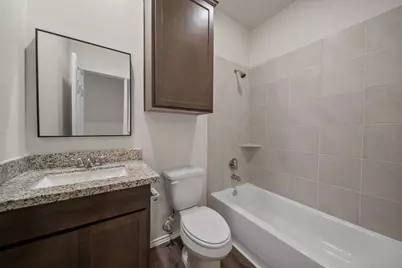 403 E Avenue G, Conroe, TX 77301 - Photo 14