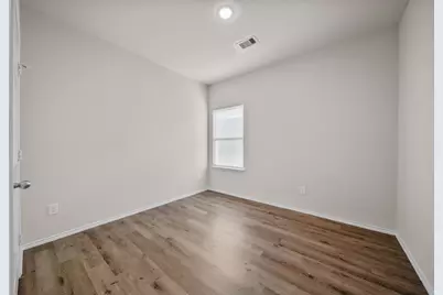 403 E Avenue G, Conroe, TX 77301 - Photo 12