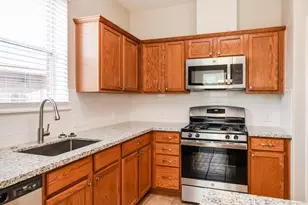 11305 Shoal Creek Dr, Pearland, TX 77584 - Photo 8