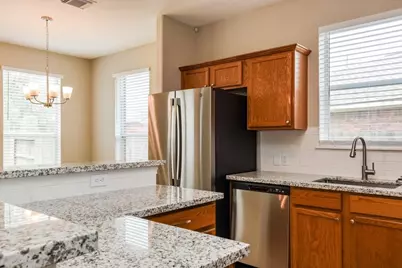 11305 Shoal Creek Drive, Pearland, TX 77584 - Photo 6