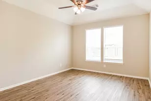 11305 Shoal Creek Dr, Pearland, TX 77584 - Photo 10