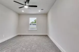 7207 Crestmont St, Houston, TX 77033 - Photo 4