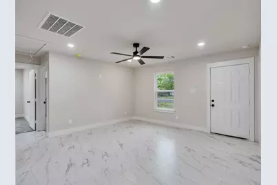 7207 Crestmont Street, Houston, TX 77033 - Photo 6