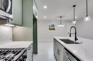 7207 Crestmont St, Houston, TX 77033 - Photo 16