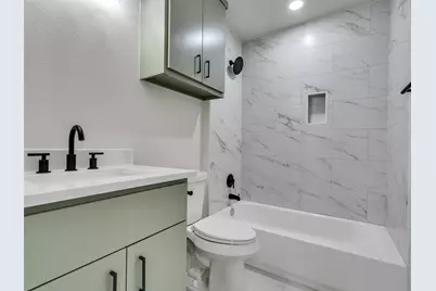 7207 Crestmont Street, Houston, TX 77033 - Photo 24