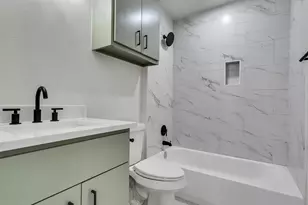 7207 Crestmont St, Houston, TX 77033 - Photo 24