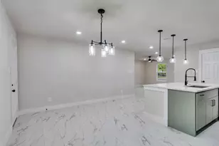 7207 Crestmont St, Houston, TX 77033 - Photo 20