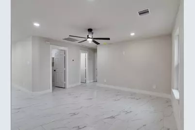 7207 Crestmont Street, Houston, TX 77033 - Photo 2