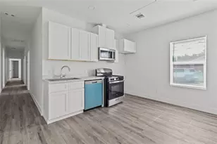 8501 Denby St, Houston, TX 77012 - Photo 2