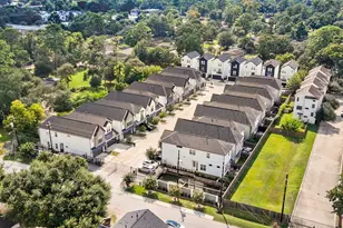 9015 Wellspring Dr, Houston, TX 77080 - Photo 28