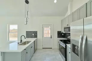 1398 Rd 5607, Cleveland, TX 77327 - Photo 10