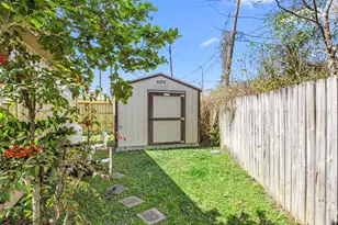 11426 Cold Spring Dr, Houston, TX 77043 - Photo 30