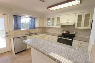 6511 Kenyon Lane, Bellaire, TX 77401 - Photo 16