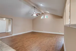 1418 Barrowgate Dr, Sugar Land, TX 77498 - Photo 10