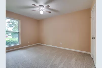 1418 Barrowgate Dr, Sugar Land, TX 77498 - Photo 16