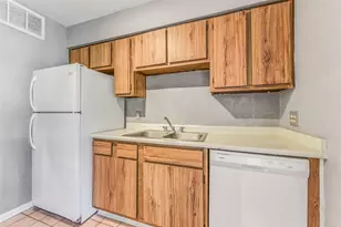 1516 Bay Area Blvd, Houston, TX 77058 - Photo 10