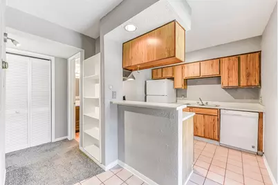 1516 Bay Area Boulevard #F16, Houston, TX 77058 - Photo 6