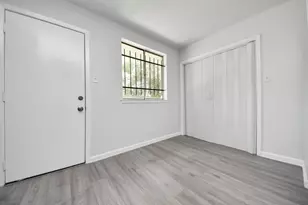 4710 Lotus St, Houston, TX 77045 - Photo 32