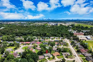 4710 Lotus St, Houston, TX 77045 - Photo 8