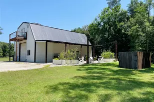 416 County Rd 28, Angleton, TX 77515 - Photo 18