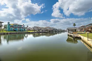 1095 Redfish St, Hitchcock, TX 77563 - Photo 42