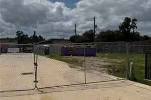 7607 Janak Spring St, Houston, TX 77055 - Photo 14