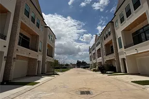 7607 Janak Spring St, Houston, TX 77055 - Photo 12