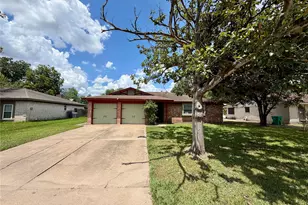 12426 Foxburo Dr, Houston, TX 77065 - Photo 2