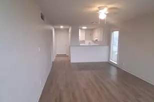 8906 Ilona Ln, Houston, TX 77025 - Photo 4