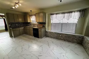 6903 Renata Cir, Houston, TX 77084 - Photo 14