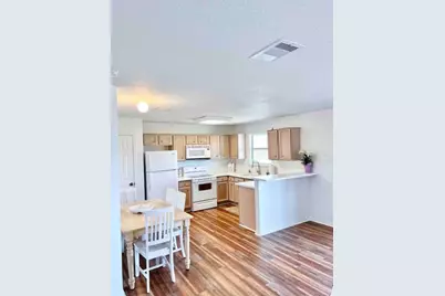 1426 Bluewater Highway, Surfside Beach, TX 77541 - Photo 6