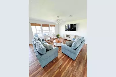 1426 Bluewater Highway, Surfside Beach, TX 77541 - Photo 4