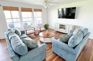 1426 Bluewater Hwy, Surfside Beach, TX 77541 - Photo 4