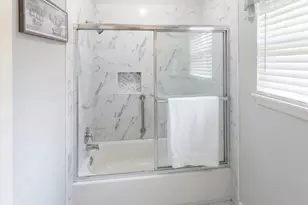 206 Riverside St, Highlands, TX 77562 - Photo 8