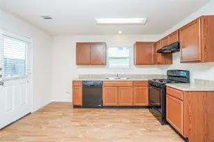 13426 Ella Ridge Lane, Houston, TX 77067 - Photo 2